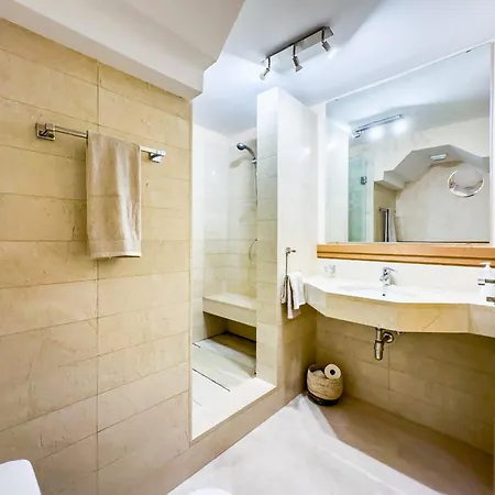 Appartement 111 - Penthouse Apartment, La Cala